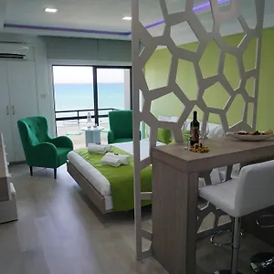 Lazuli Sea View-beachfront Ap 405 Apartament