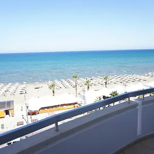 Lazuli Sea View Beachfront Ap 43 Apartament